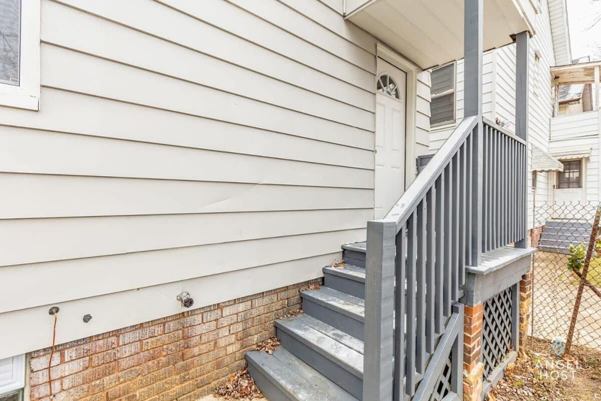 Newly Remodeled Apt, South Hills Old Brooklyn Area Cleveland Exterior photo
